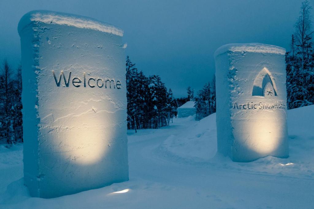 Arctic Snowhotel & Glass Igloos Sinetta Exterior photo